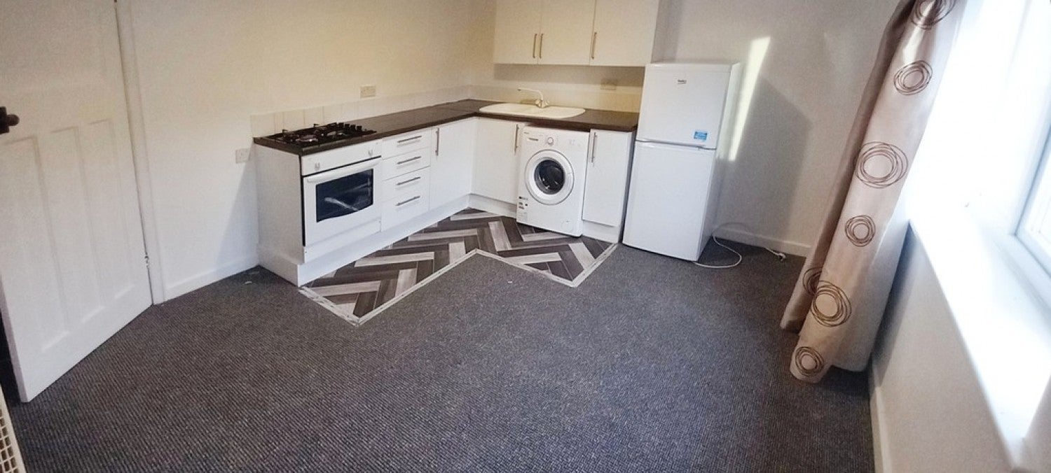 Flat Hassam Avenue in Newcastle-under-Lyme