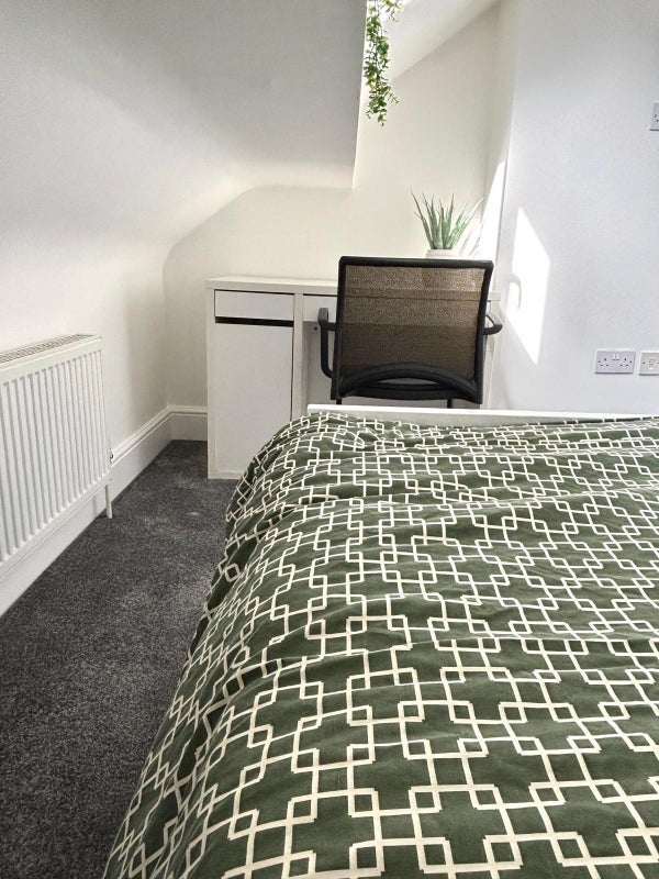 Room Abbeydale Road in Sheffield