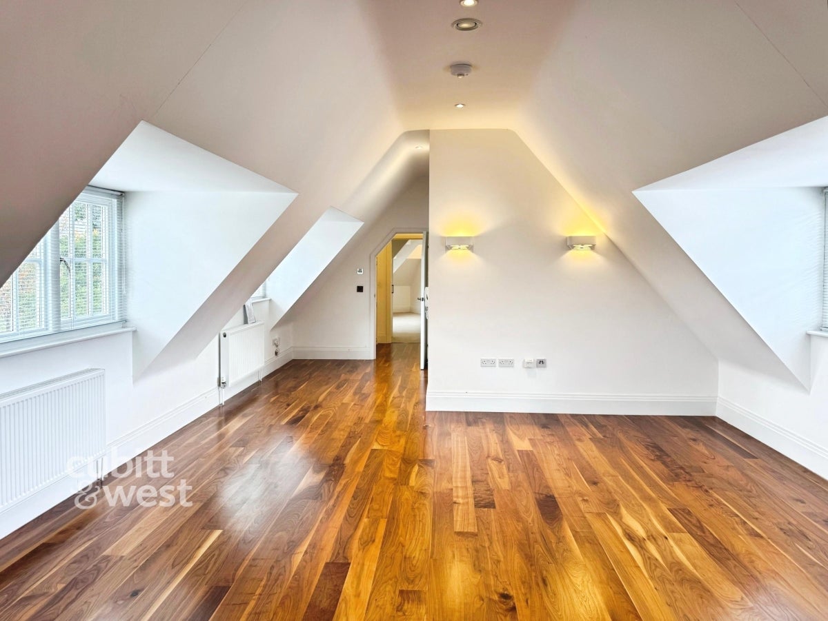Flat Brighton Road in Greater London
