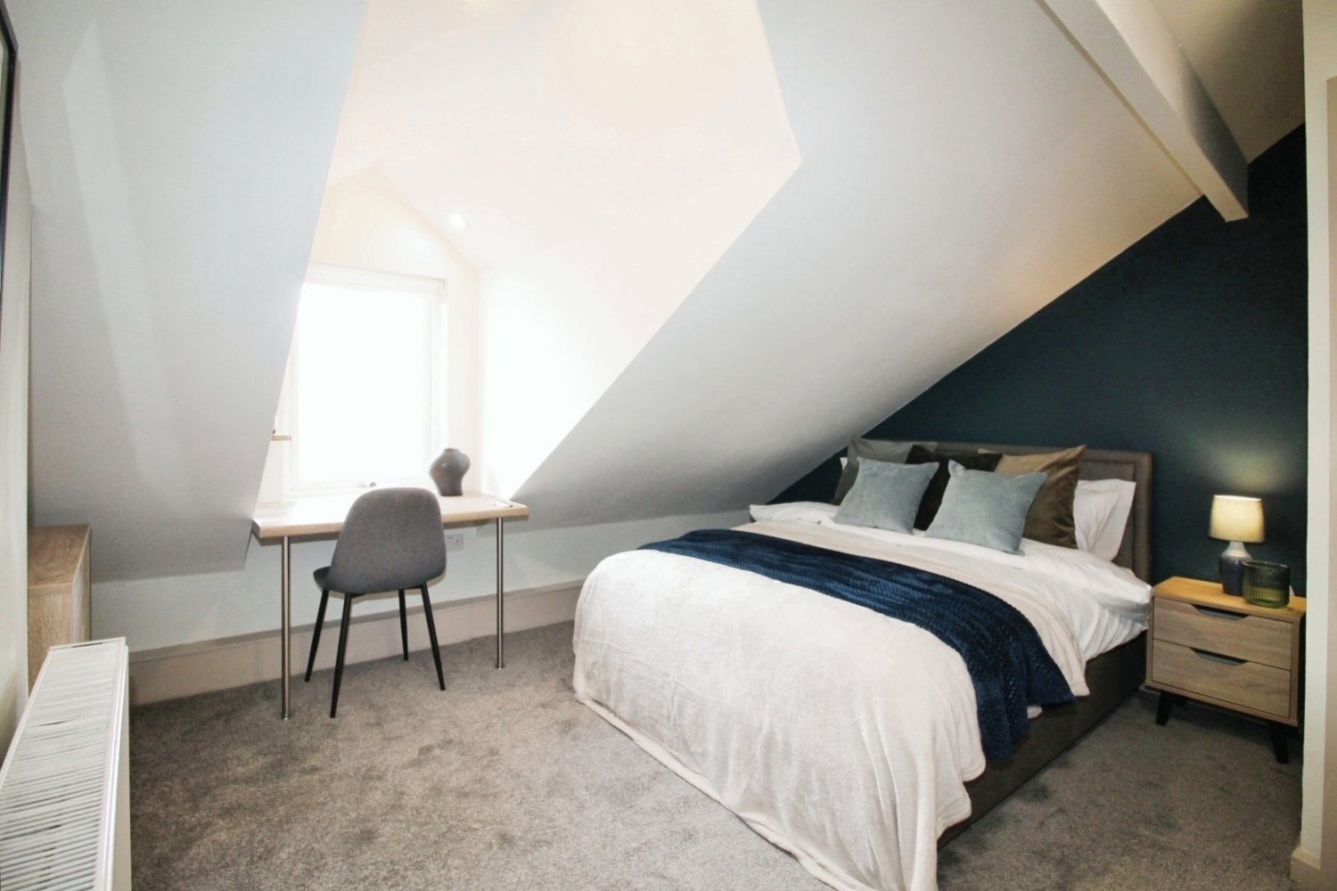 Room St Ann's Avenue in Leeds