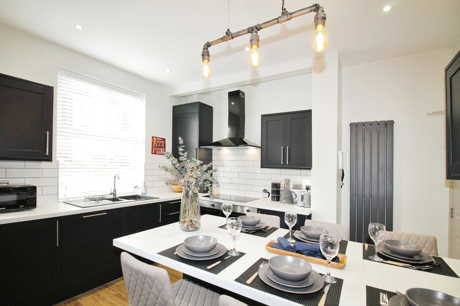 Room St Ann's Avenue in Leeds