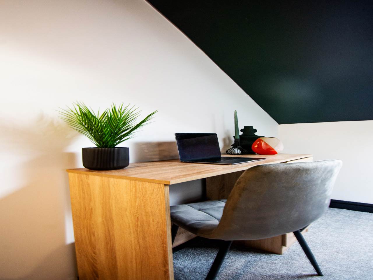 Room Back Harehills Avenue in Leeds