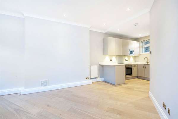 Flat Fulham Road in Greater London