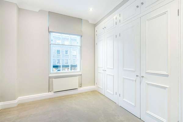 Flat Fulham Road in Greater London