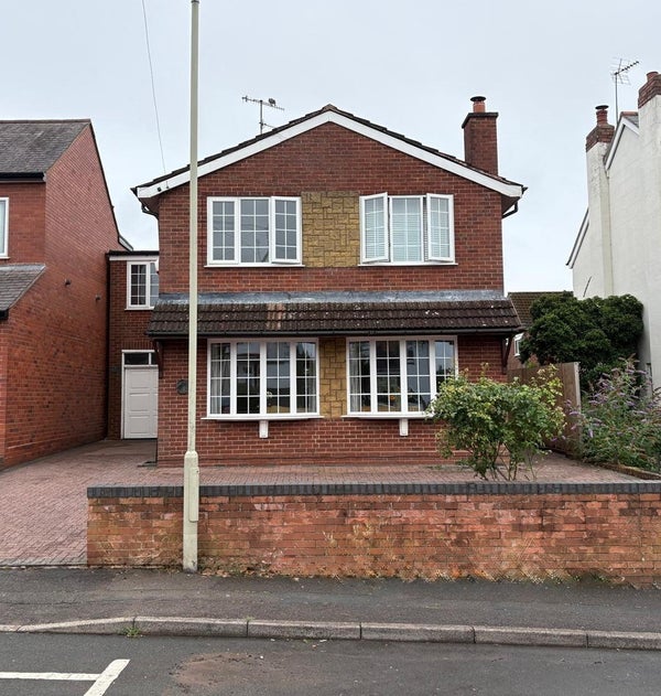 House Tenterfields in Halesowen