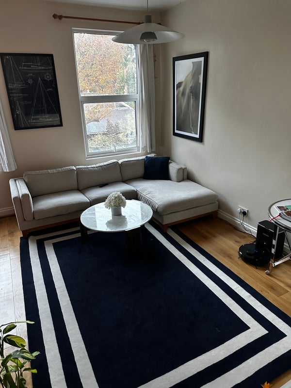 Room Coverdale Road in Greater London