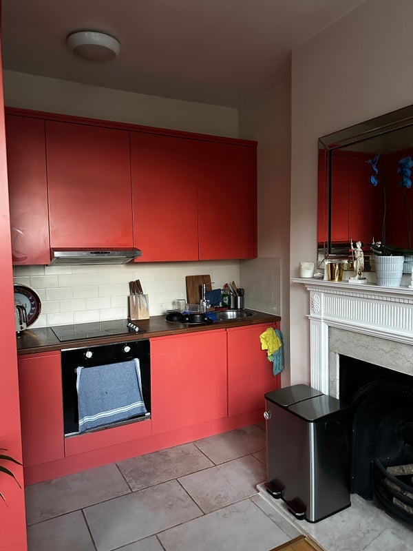 Room Coverdale Road in Greater London