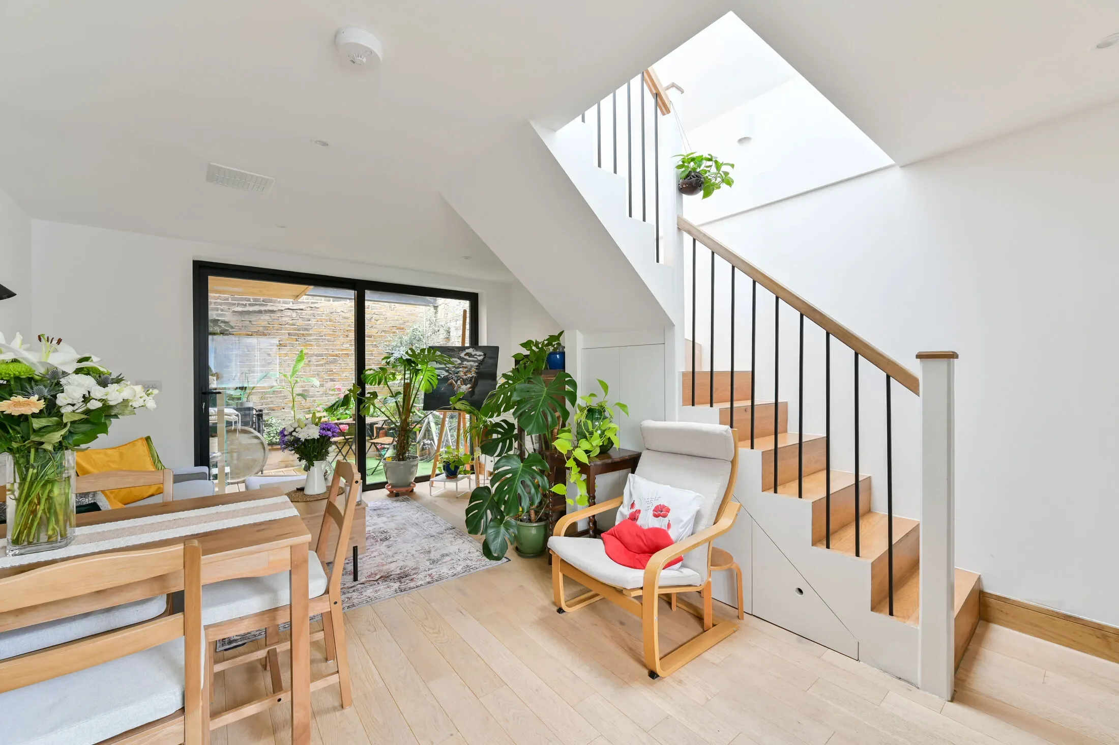 House Gleneldon Mews in Greater London