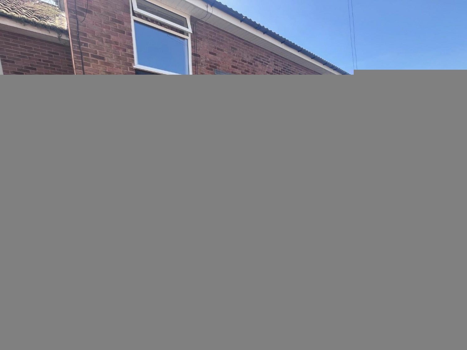 Flat Grosvenor Road in Dudley