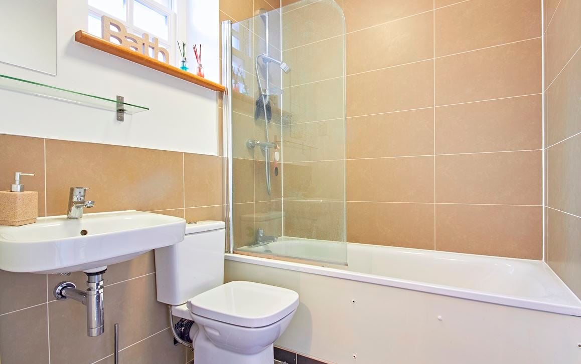 Flat Smedley Street in Greater London