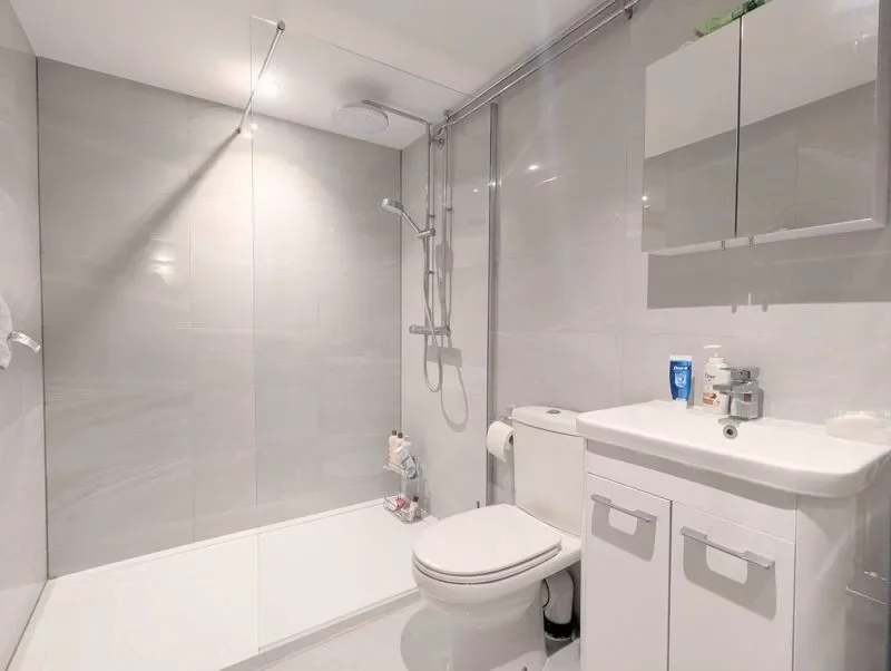 Flat Hendon Court in Euxton