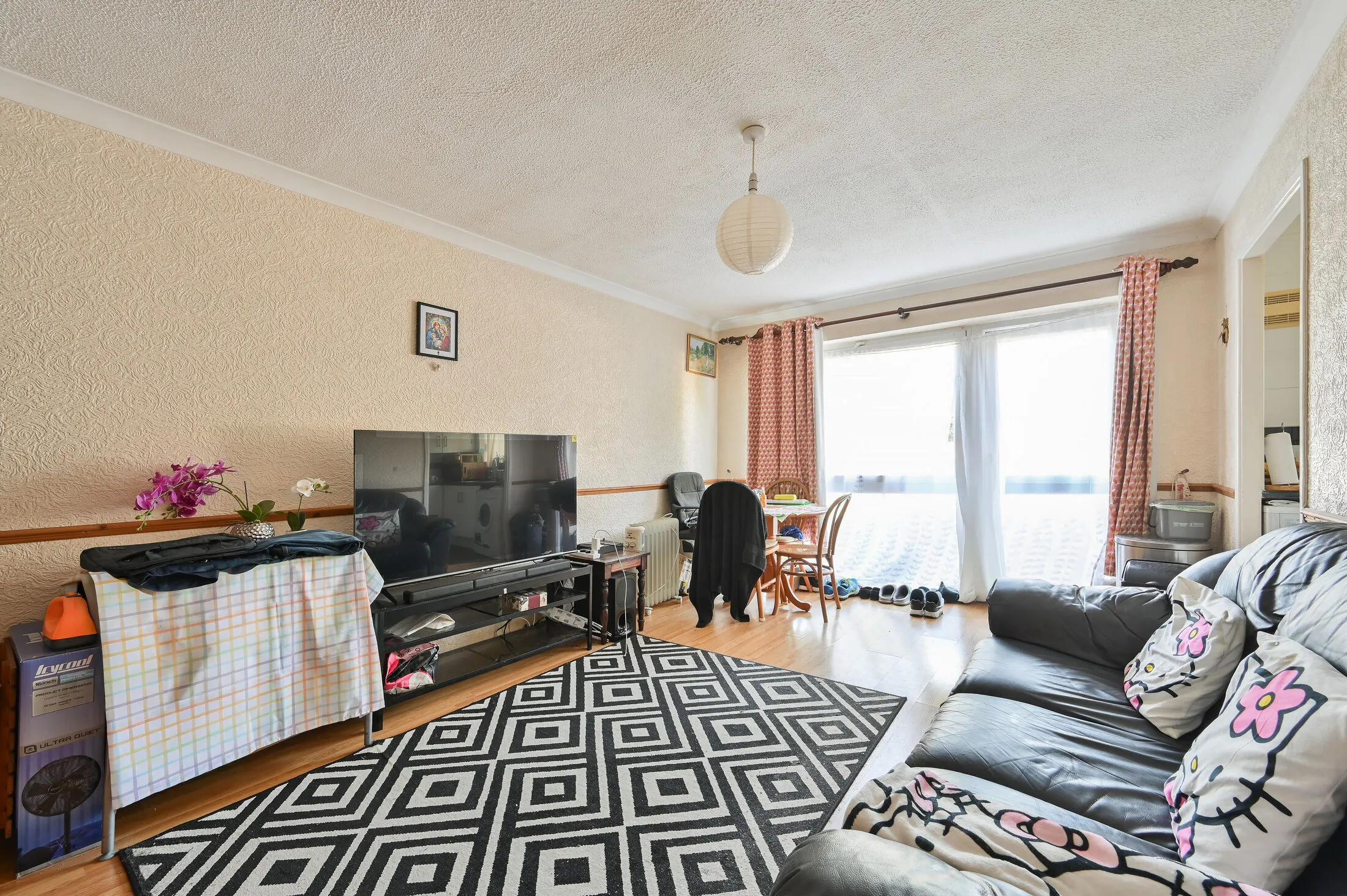 Flat Biskra in Watford