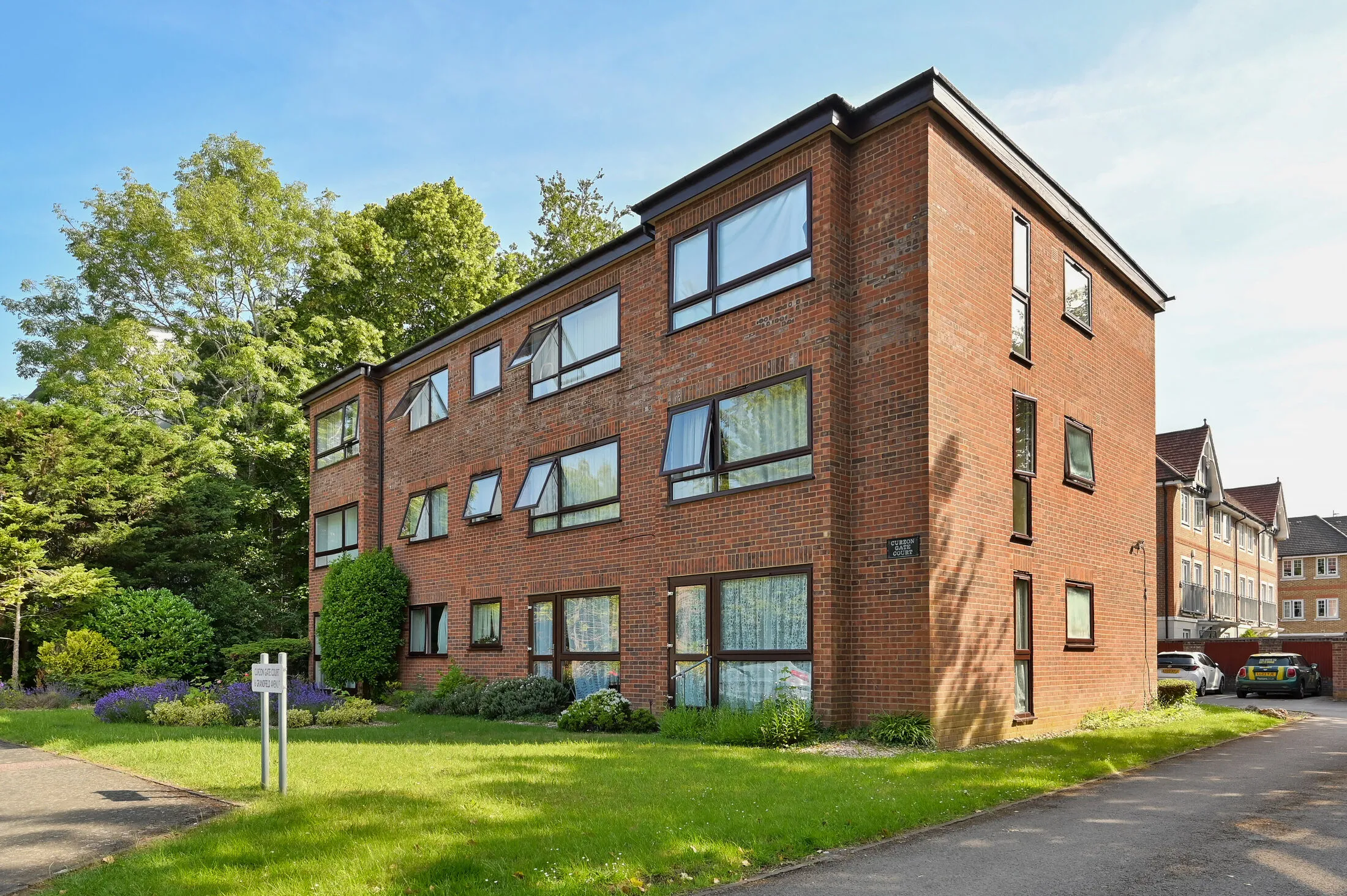 Flat Biskra in Watford