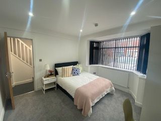 Room Terry Road in Coventry