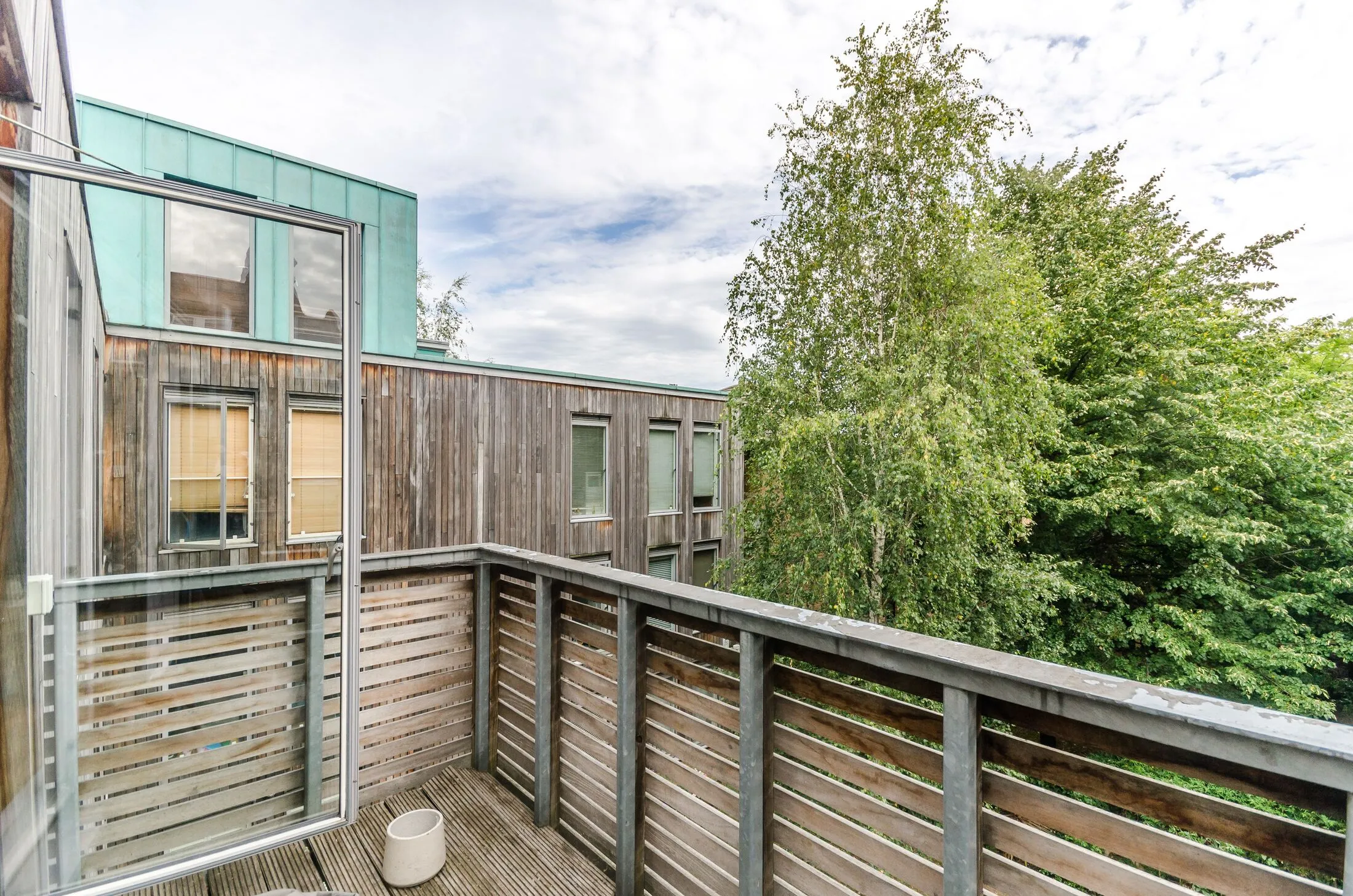 Flat Balham Grove in Greater London