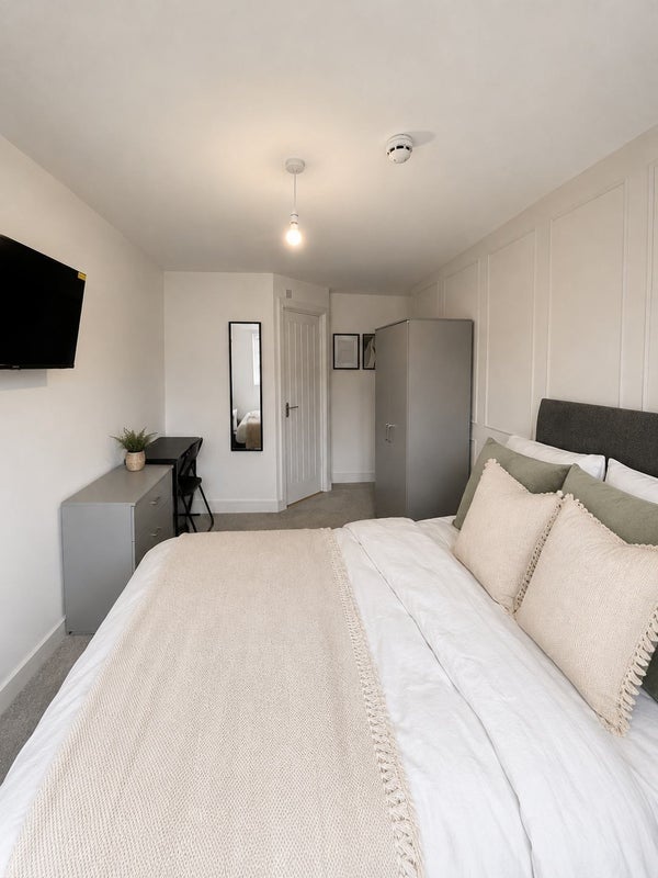 Room St Chads Avenue in Portsmouth