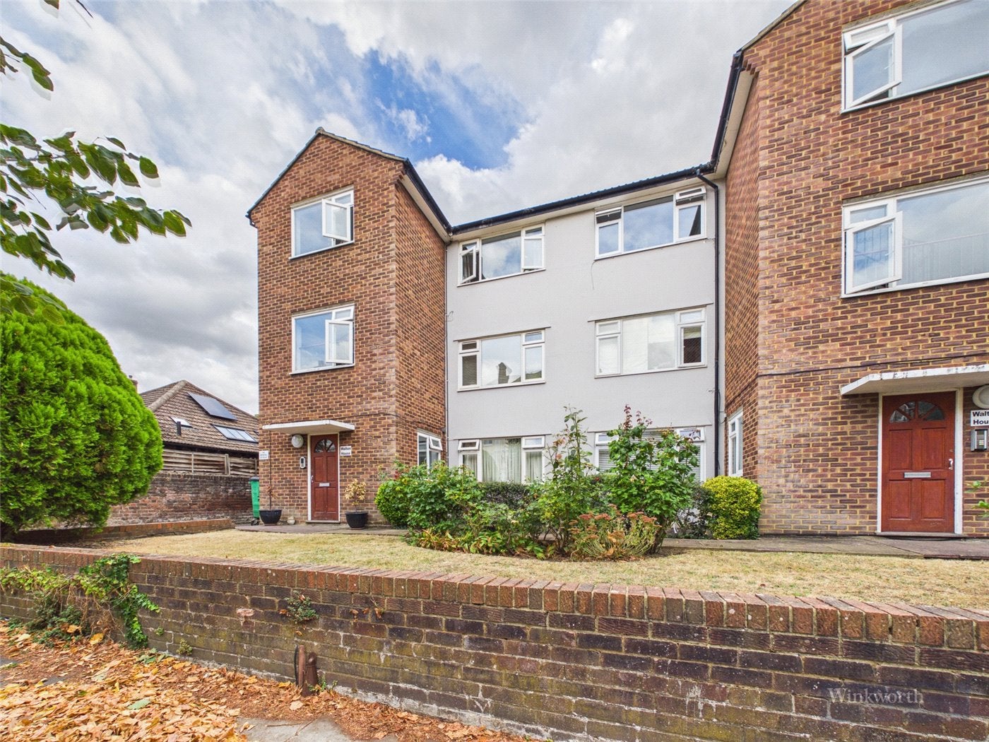 Flat Grove Road in Greater London