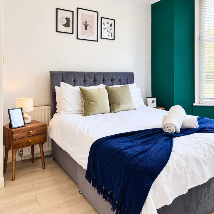 Flat Ashmore Road in City of Westminster
