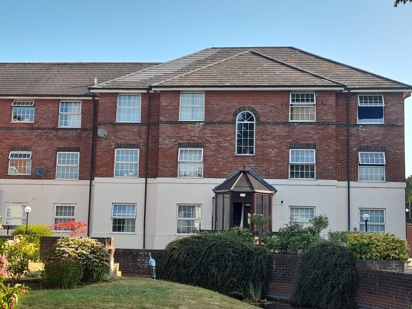 Flat Riley Court in Gillingham