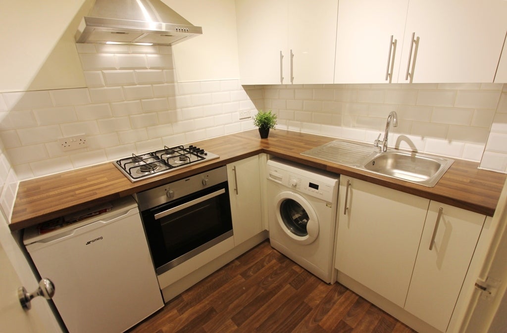 Flat Albert Street in City of Edinburgh