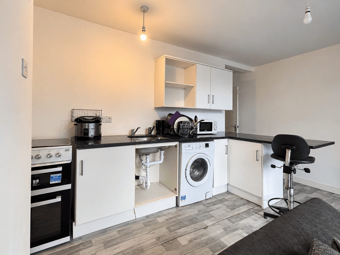Flat Bellfield Road West in High Wycombe