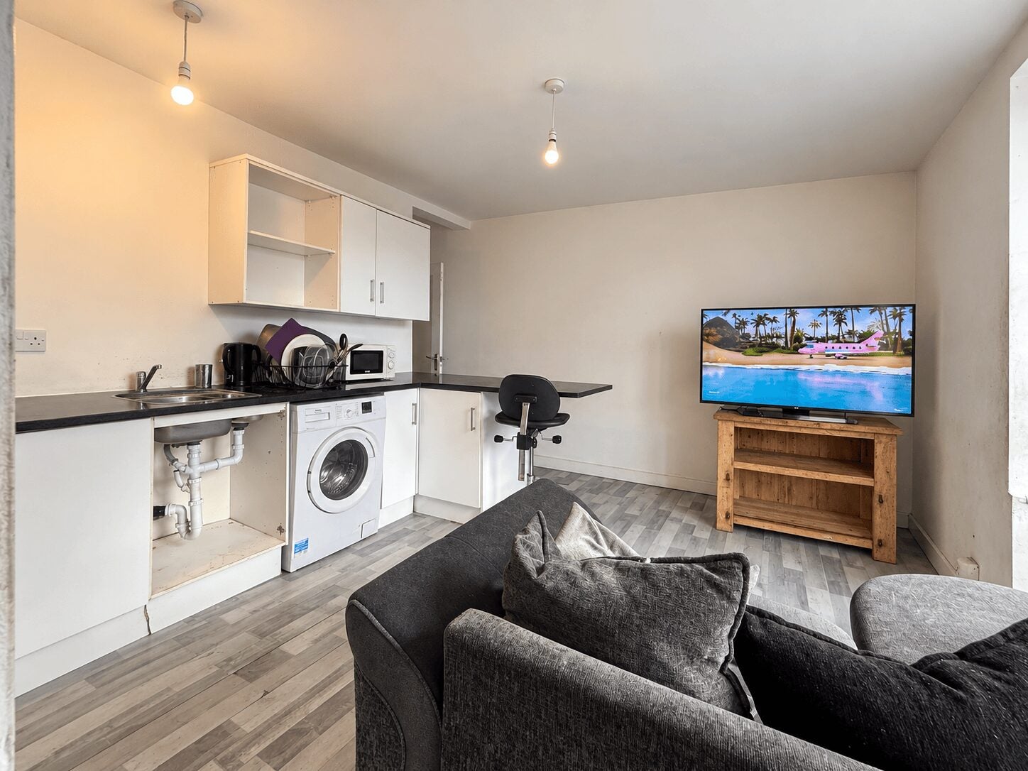 Flat Bellfield Road West in High Wycombe