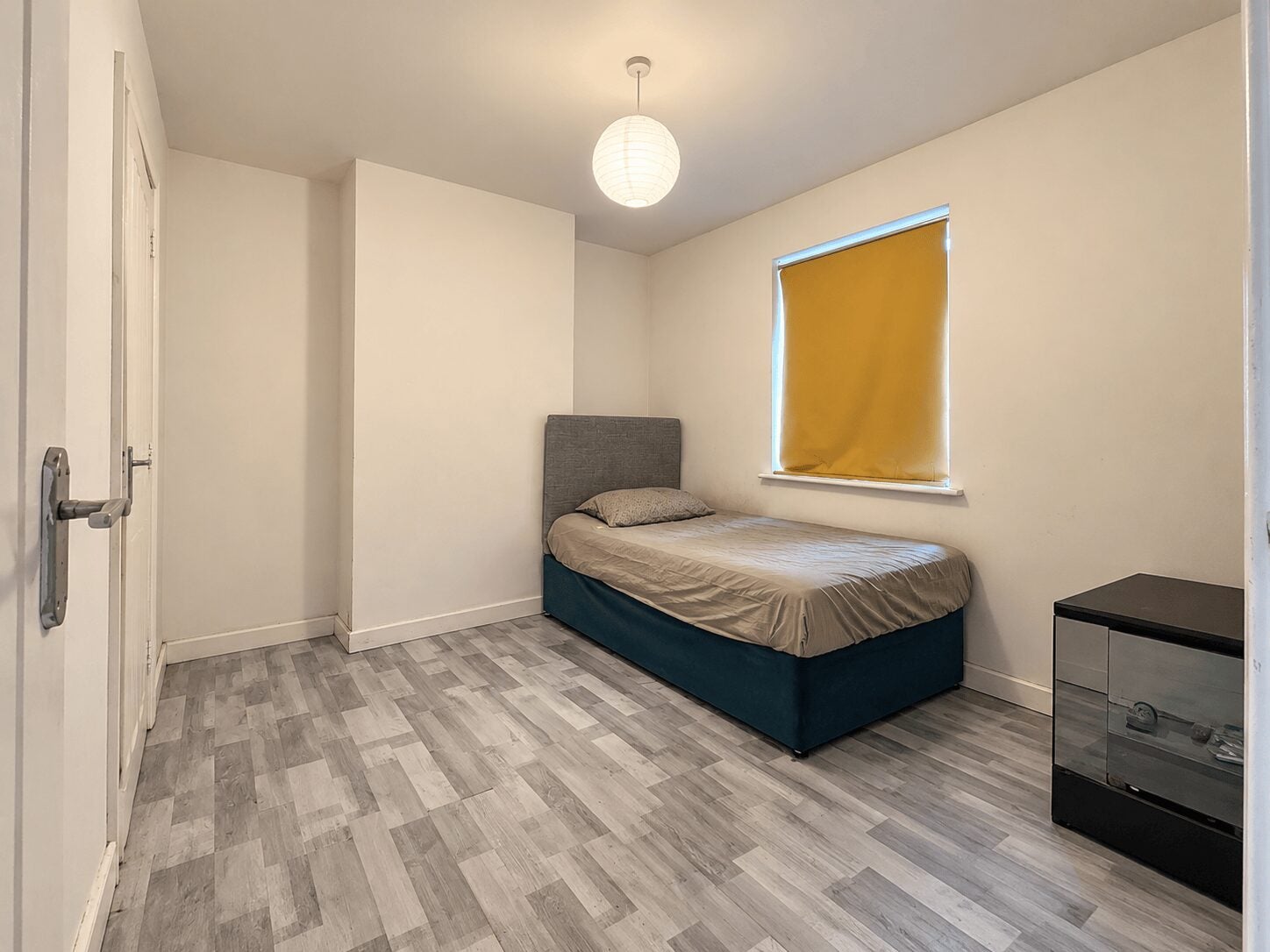 Flat Bellfield Road West in High Wycombe