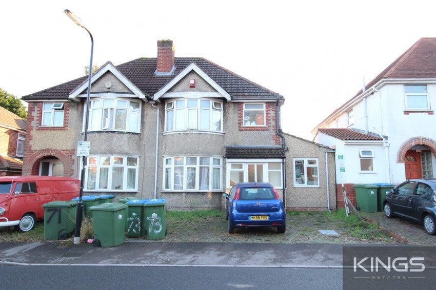 Flat Kitchener Road in Southampton