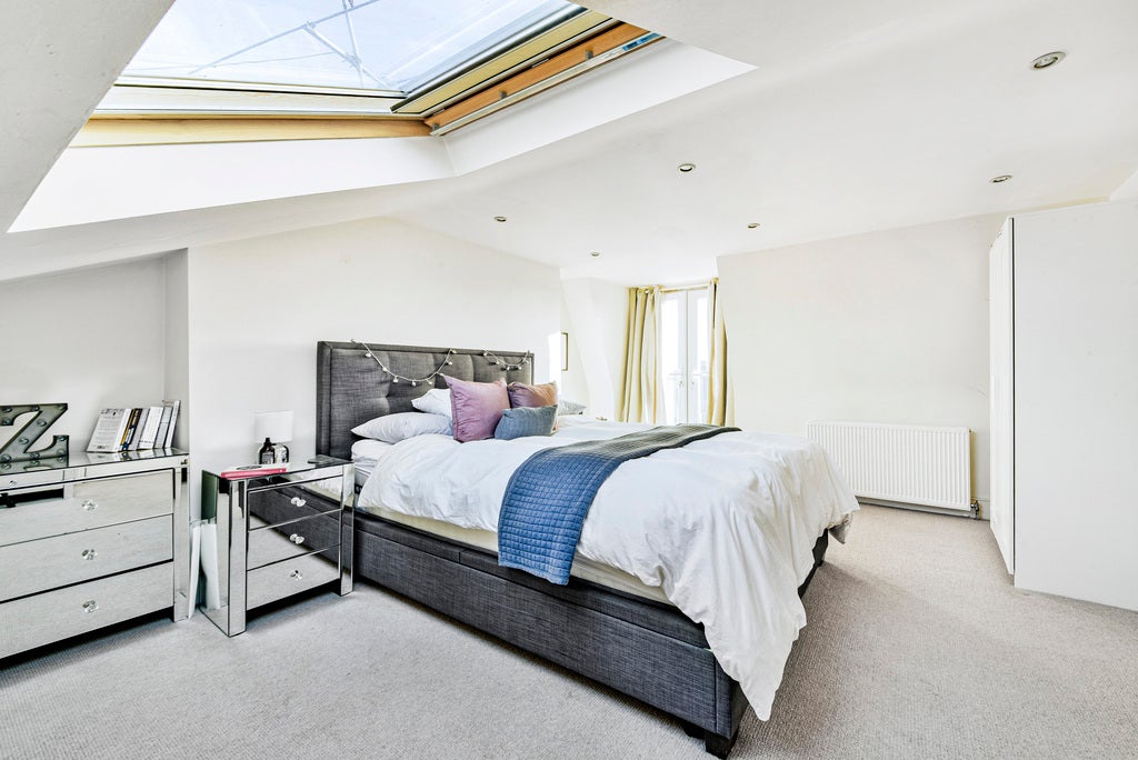 Flat Bodmin Street in Greater London