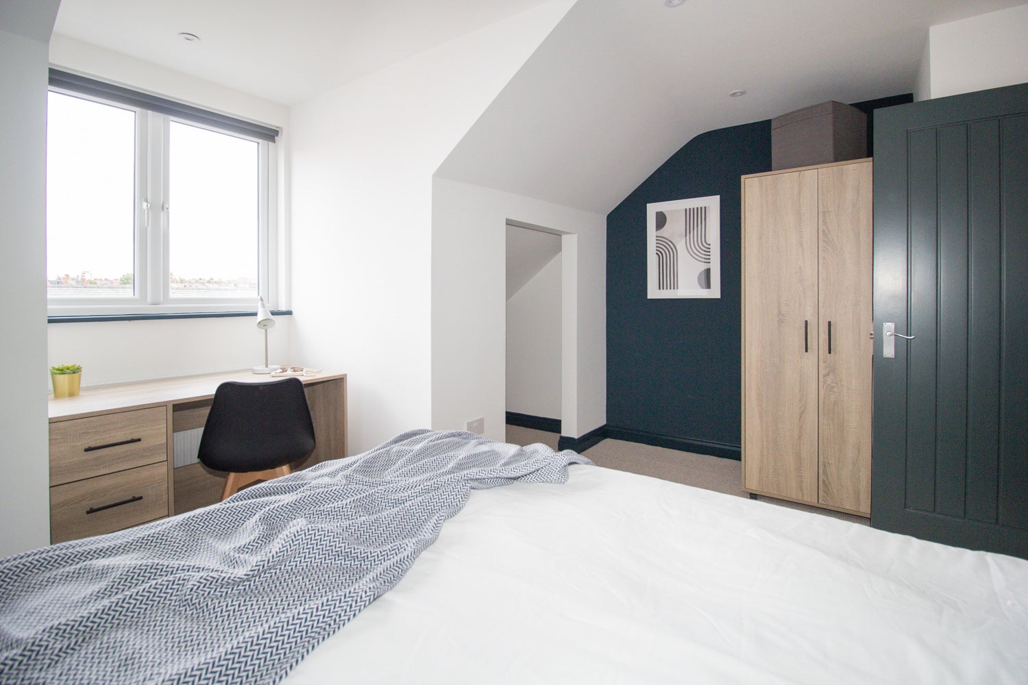 Flat Knighton Fields Road East in Leicester