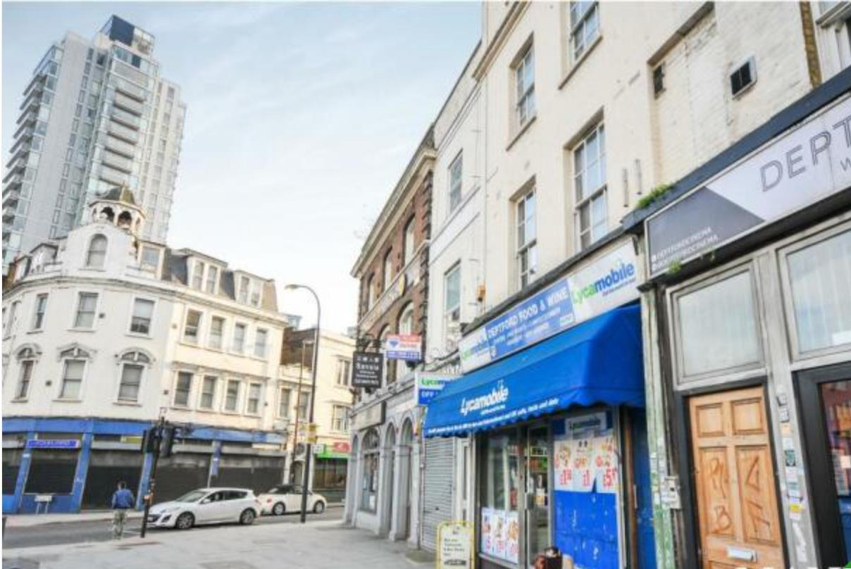 Flat Deptford Broadway in Greater London