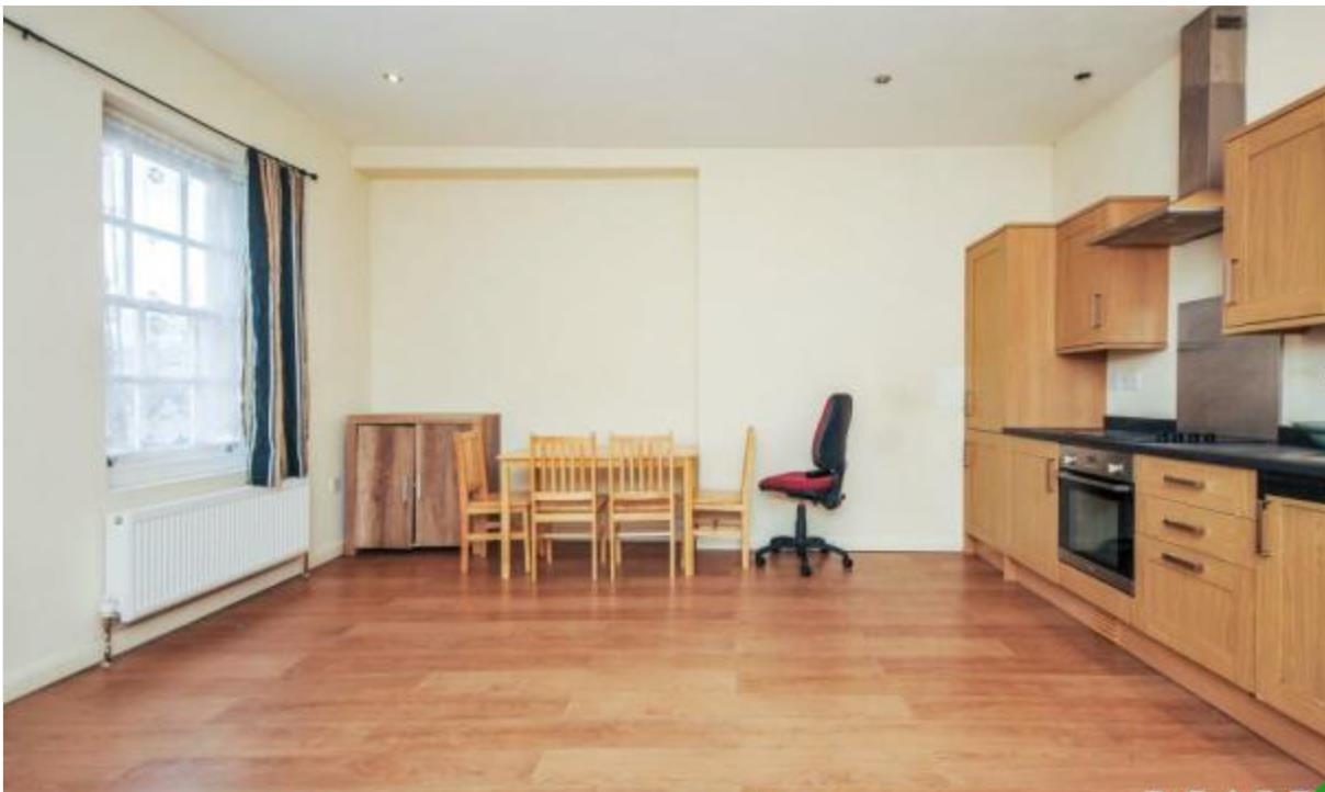 Flat Deptford Broadway in Greater London