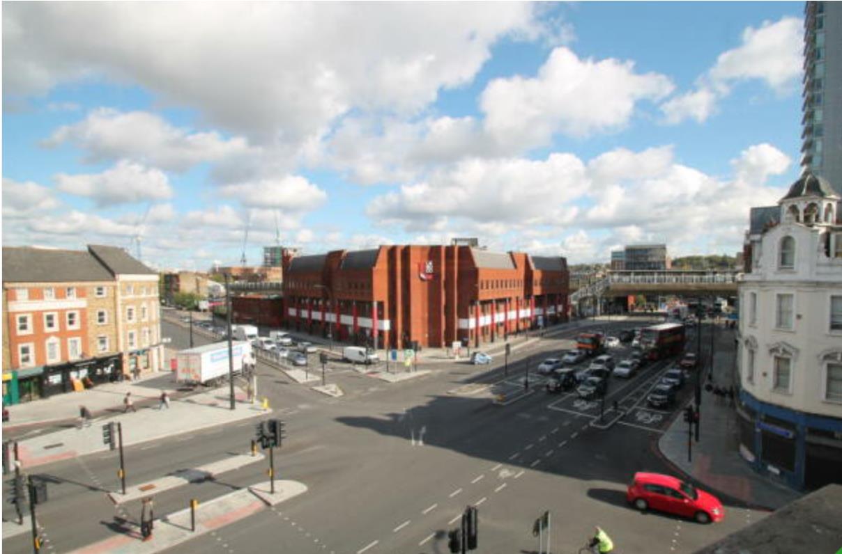 Flat Deptford Broadway in Greater London