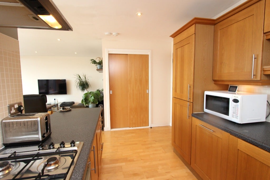 Flat Sandport Way in City of Edinburgh