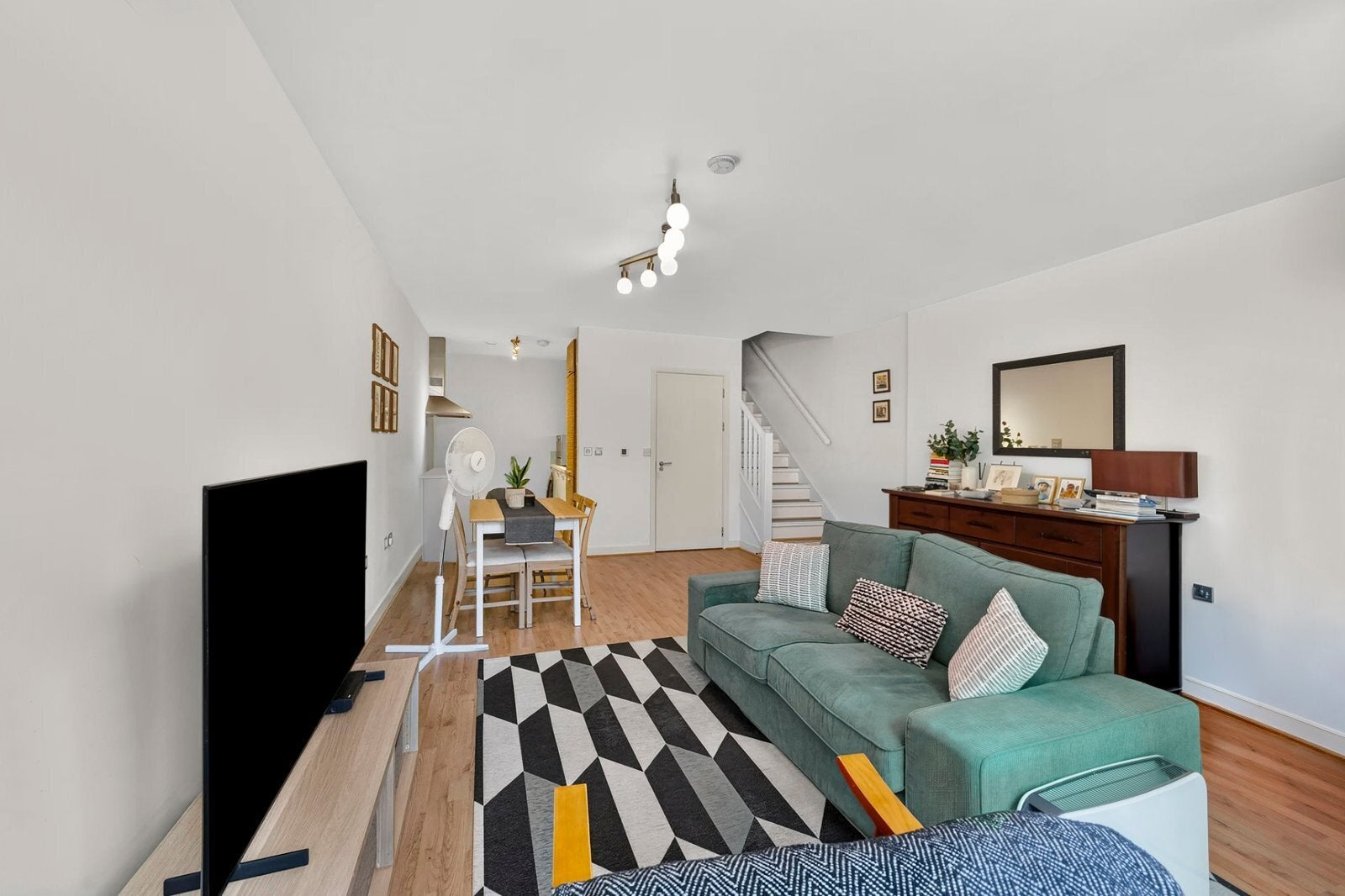 Flat Annandale Road in Greater London