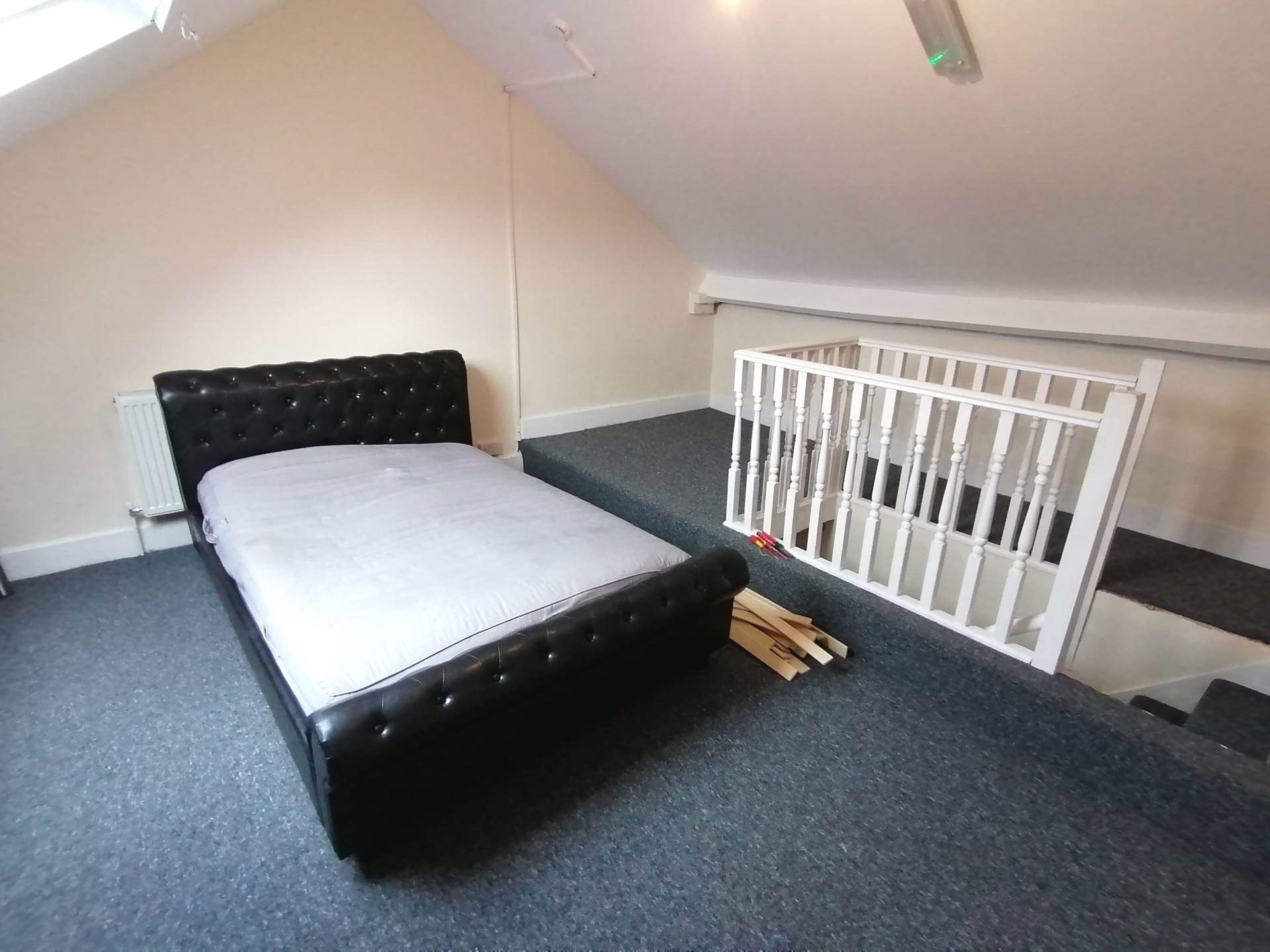 Room London Road in Reading