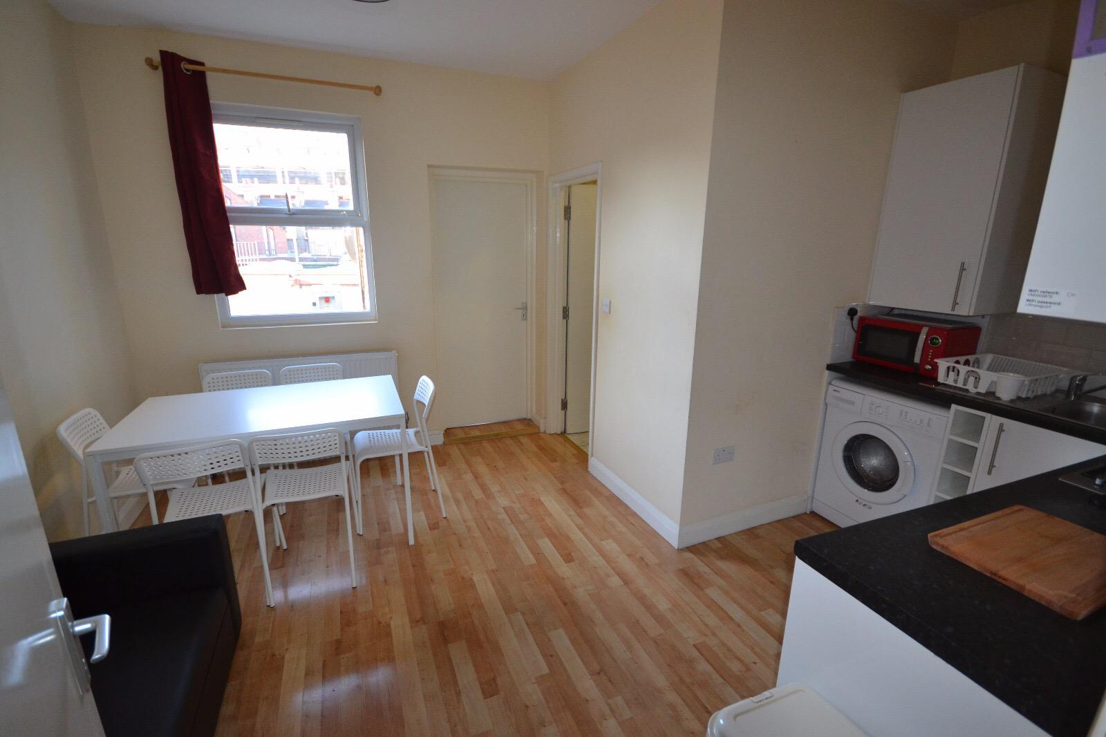 Room Glynne Road in Greater London