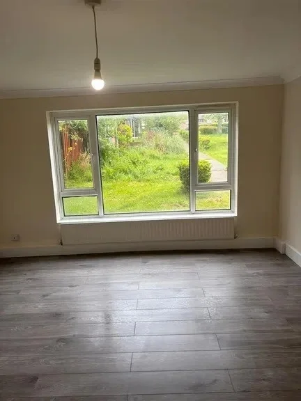 Flat Lennard Avenue in Dartford