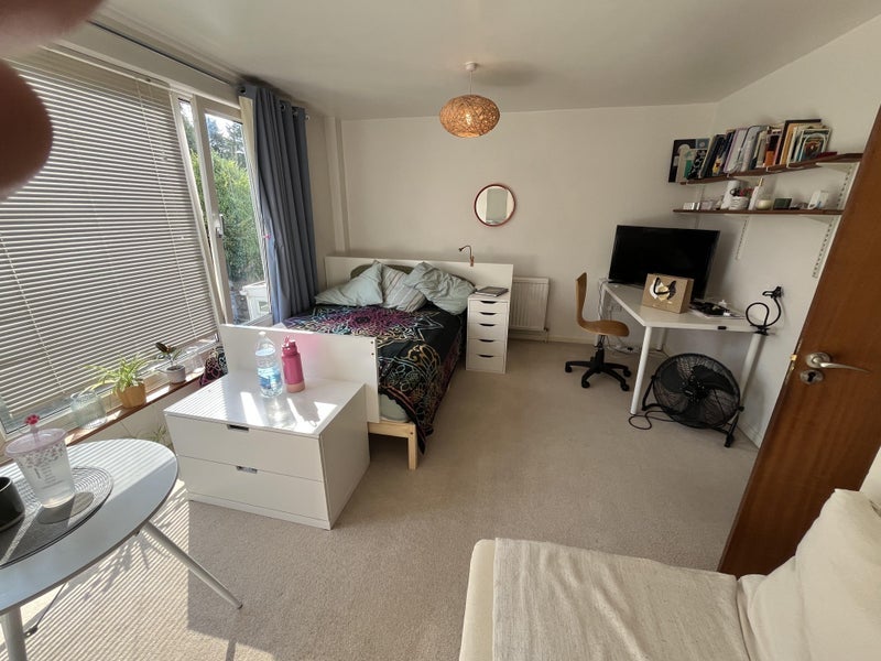 Room Morley Grove in Harlow