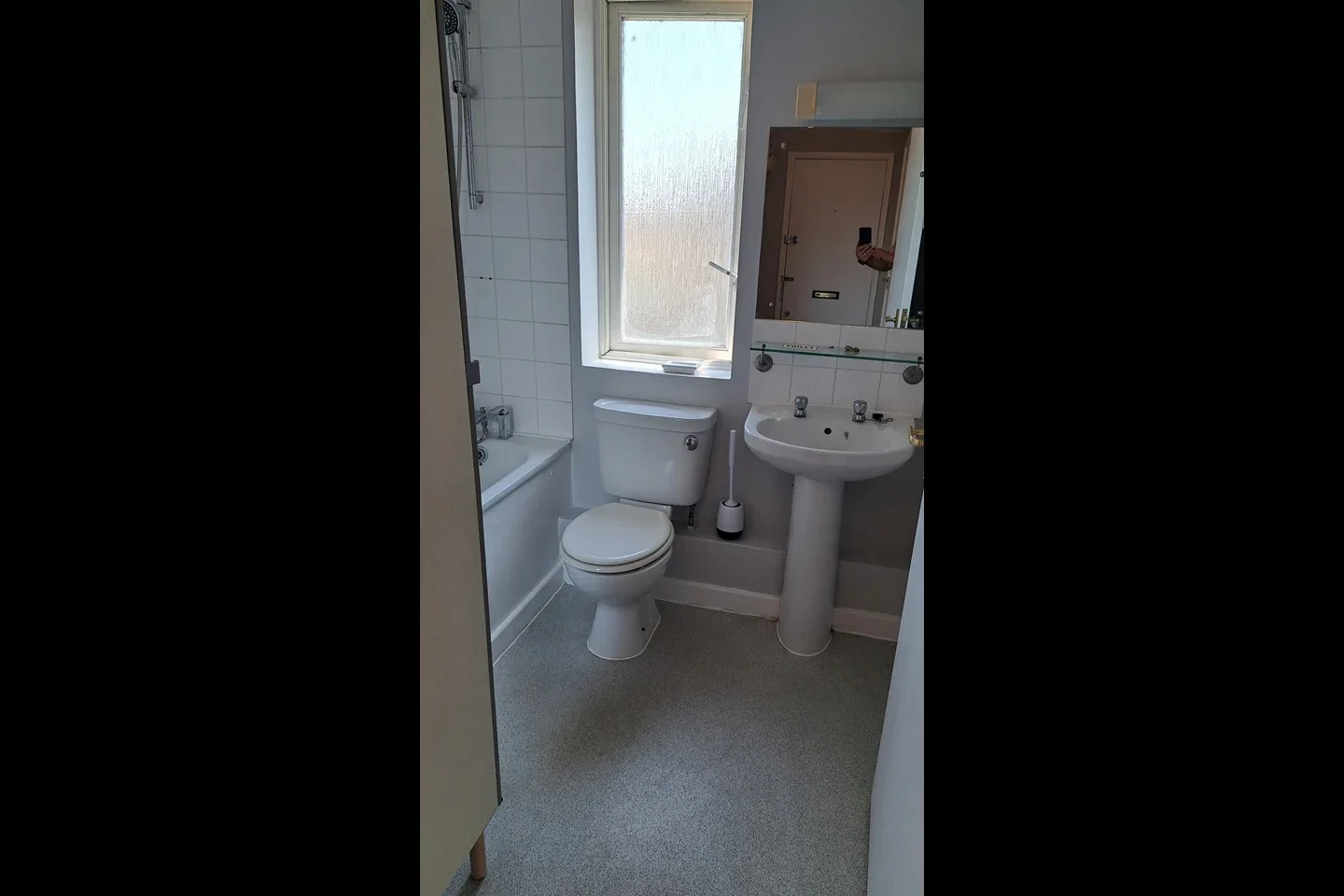 Flat Zambezie Drive in Greater London