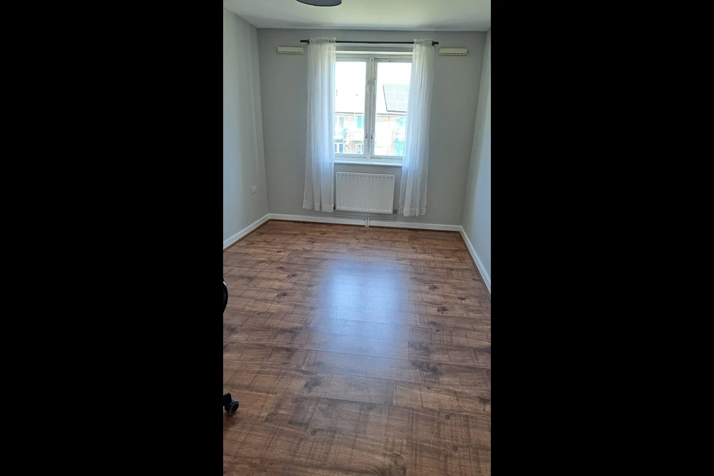 Flat Zambezie Drive in Greater London