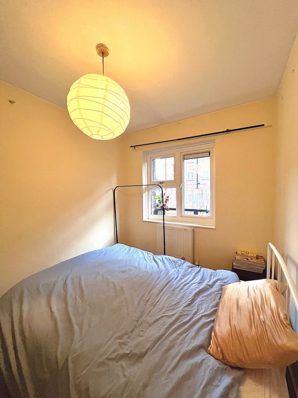 Room Lewis Street in Greater London