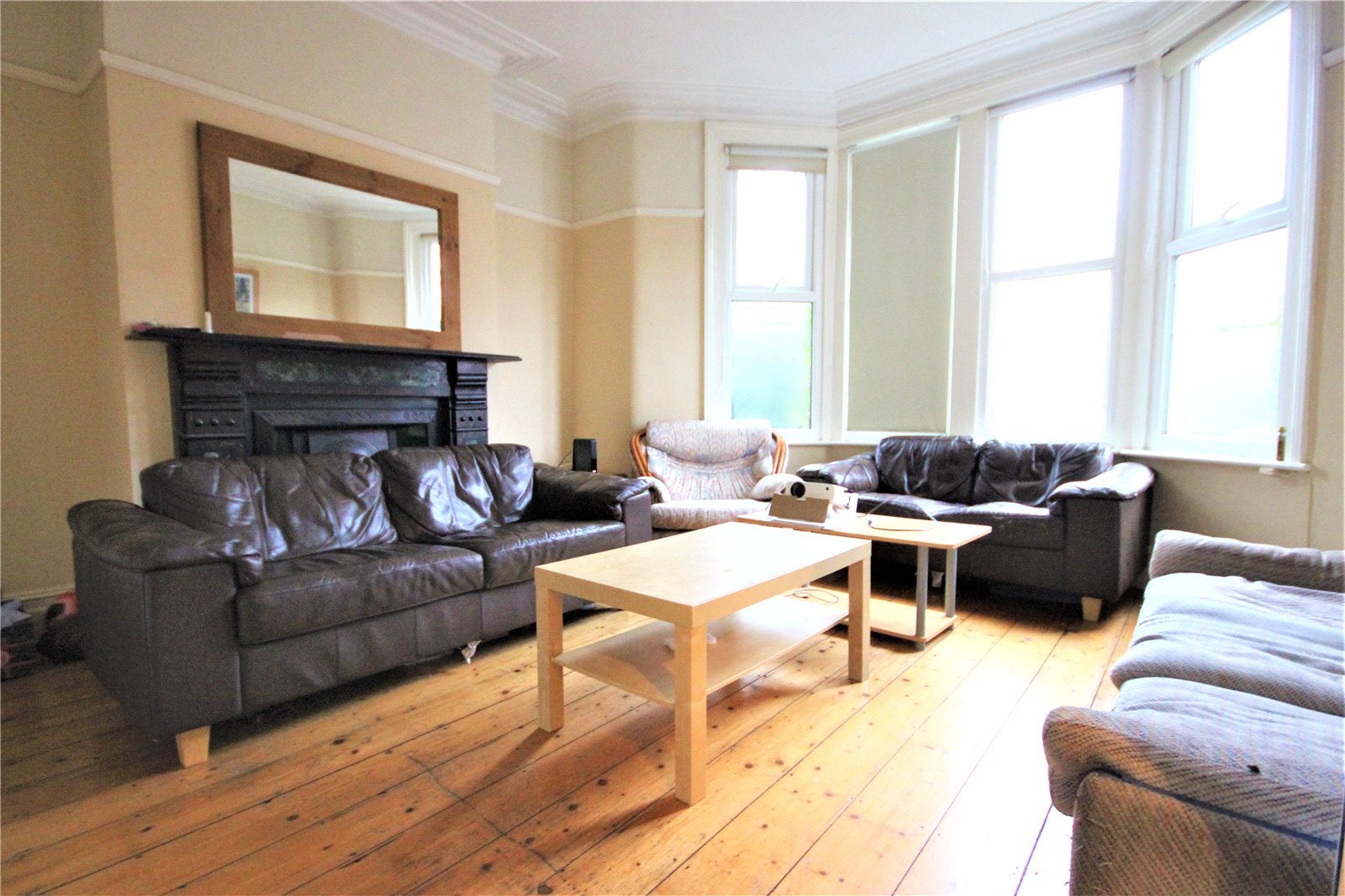 Flat Longmead Avenue in Bristol