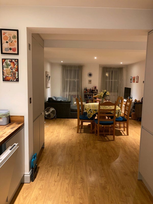 Room Maple Road in Greater London
