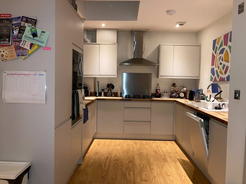 Room Maple Road in Greater London