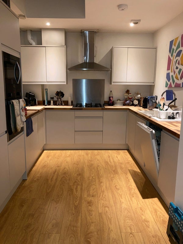 Room Maple Road in Greater London