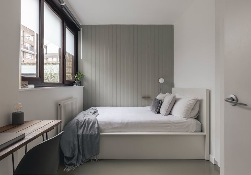 Room Hare Walk in Greater London