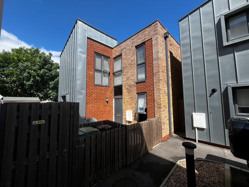 House Pedam Close in Portsmouth