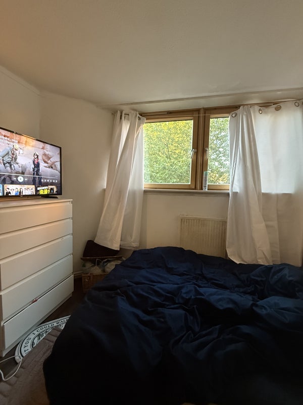 Room World's End Place in Greater London