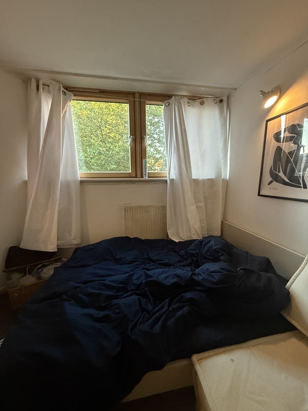 Room World's End Place in Greater London